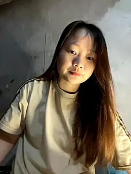 Snapshot of Hinne07 chatting on 11/04/25, 01:48 Hinne07 online show from 11/04/25, 01:48