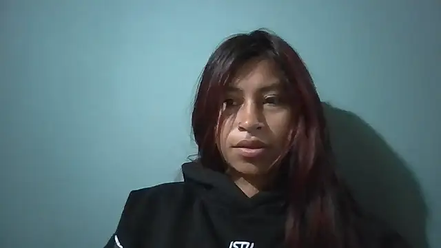 Snapshot of Pocahontas_tw chatting on 11/03/25, 12:06 Pocahontas tw online show from 11/03/25, 12:06