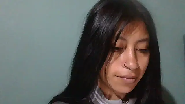 Snapshot of Pocahontas_tw chatting on 12/04/25, 01:42 Pocahontas tw online show from 12/04/25, 01:42