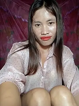 Snapshot of rubi_bae chatting on 06/27/26, 11:04 rubi bae online show from 06/27/26, 11:04