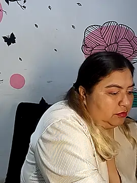 curvy diva  online show from 10/14/25, 01:12