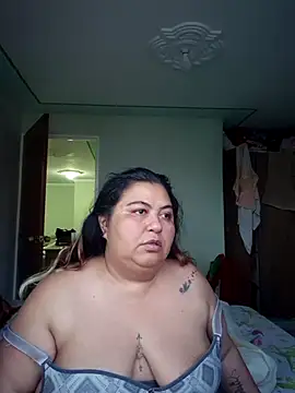 curvy diva  online show from 11/24/25, 10:31