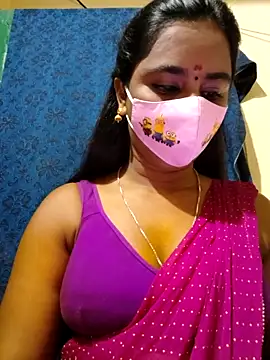 Snapshot of mini-queen chatting on 09/12/25, 11:10 mini-queen online show from 09/12/25, 11:10