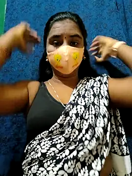 Snapshot of mini-queen chatting on 09/16/25, 06:20 mini-queen online show from 09/16/25, 06:20