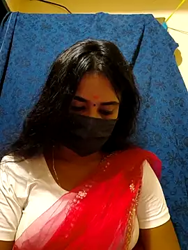 Snapshot of mini-queen chatting on 11/23/25, 08:47 mini-queen online show from 11/23/25, 08:47