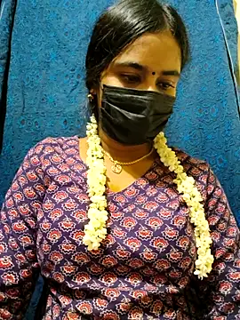 mini-queen online show from 03/26/26, 11:05