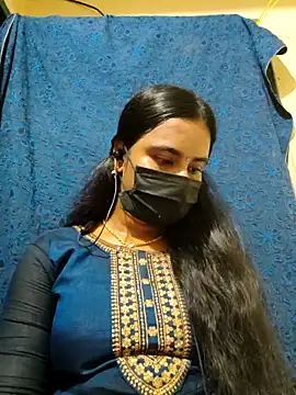 mini-queen online show from 04/21/26, 12:33