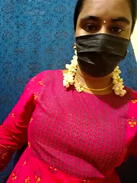 mini-queen online show from 04/23/26, 12:51