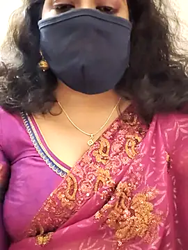 saritha29 online show from 09/17/25, 04:52