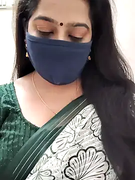 Snapshot of saritha29 chatting on 06/07/26, 04:44 saritha29 online show from 06/07/26, 04:44