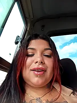 snow belle online show from 10/29/25, 07:15