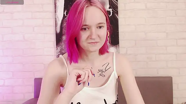 Snapshot of Ericha_Stone chatting on 09/16/25, 08:15 Ericha Stone online show from 09/16/25, 08:15