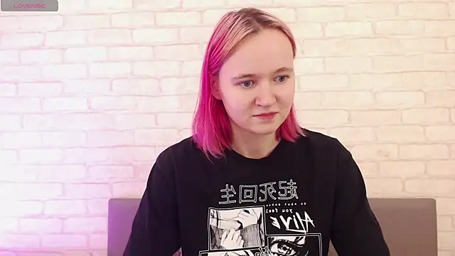 Snapshot of Ericha_Stone chatting on 10/21/25, 08:04 Ericha Stone online show from 10/21/25, 08:04