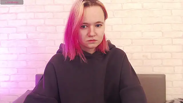 Snapshot of Ericha_Stone chatting on 11/10/25, 02:21 Ericha Stone online show from 11/10/25, 02:21