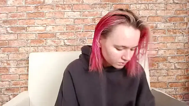 Snapshot of Ericha_Stone chatting on 11/16/25, 03:01 Ericha Stone online show from 11/16/25, 03:01