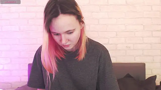 Ericha Stone online show from 04/01/26, 01:39