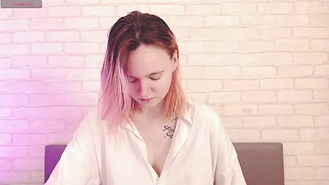 Ericha Stone online show from 04/24/26, 01:19