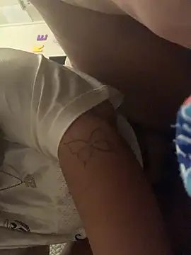 StylishEchium online show from 10/19/25, 05:13