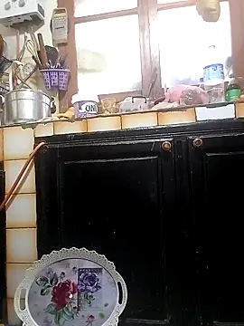 Mayamimi online show from 10/31/25, 07:42