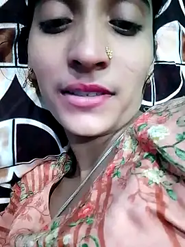 Snapshot of Pahadi_couple chatting on 10/10/25, 04:50 Pahadi couple online show from 10/10/25, 04:50