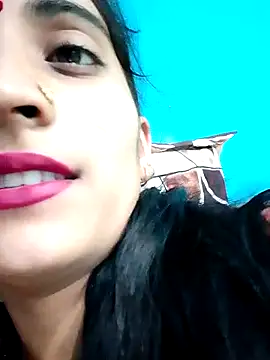 Snapshot of Pahadi_couple chatting on 10/15/25, 04:29 Pahadi couple online show from 10/15/25, 04:29