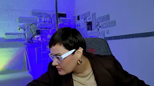 LauraDavidsons online show from 09/17/25, 12:18