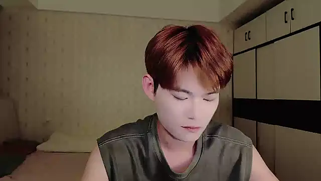 Snapshot of Dancer03 chatting on 10/04/25, 02:37 Dancer03 online show from 10/04/25, 02:37