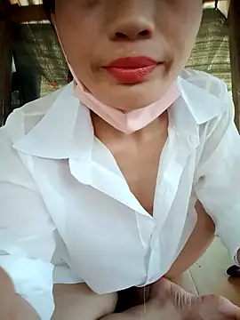 Georgia here online show from 10/13/25, 03:39