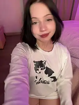 YourLittleDevil online show from 04/25/26, 08:28