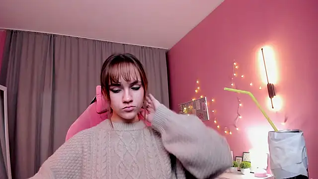 Snapshot of Jamie_Chung chatting on 11/23/25, 01:05 Jamie Chung online show from 11/23/25, 01:05