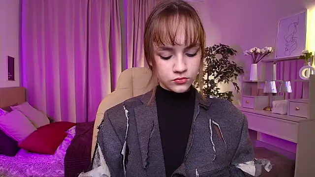 Snapshot of Jamie_Chung chatting on 12/04/25, 01:04 Jamie Chung online show from 12/04/25, 01:04