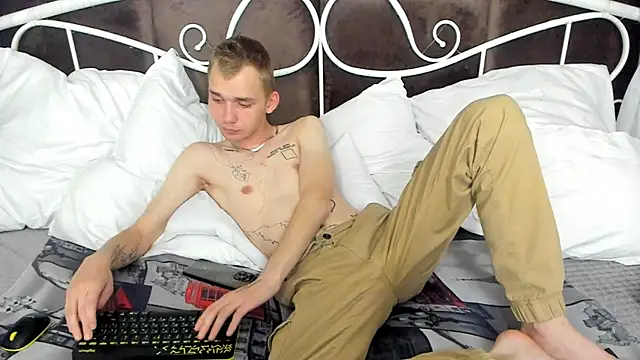 Snapshot of TimBlaks chatting on 10/04/25, 08:56 TimBlaks online show from 10/04/25, 08:56