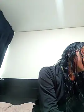 AmberGold- online show from 03/27/26, 05:45