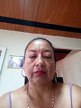 Snapshot of VictoriaSanz chatting on 09/17/25, 01:24 VictoriaSanz online show from 09/17/25, 01:24