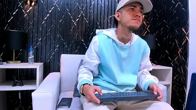 tattoos22 online show from 11/24/25, 01:00