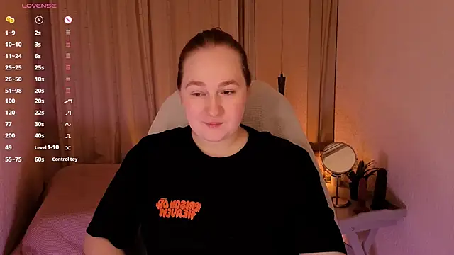 Snapshot of Kitty_Rest_ chatting on 04/30/26, 01:17 Kitty Rest online show from 04/30/26, 01:17