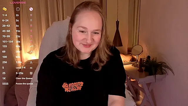 Snapshot of Kitty_Rest_ chatting on 05/28/26, 02:47 Kitty Rest online show from 05/28/26, 02:47