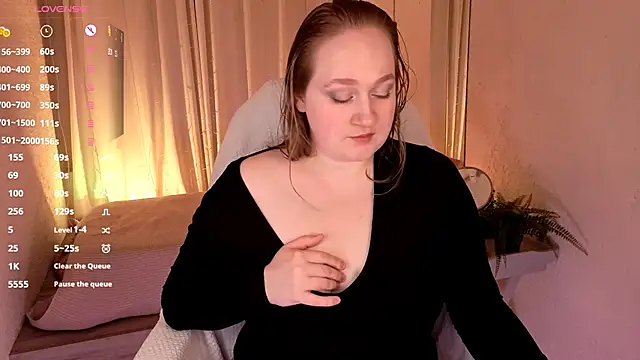 Snapshot of Kitty_Rest_ chatting on 05/29/26, 02:59 Kitty Rest online show from 05/29/26, 02:59