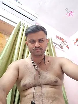 Snapshot of Frvgggghh chatting on 11/21/25, 08:35 Frvgggghh online show from 11/21/25, 08:35