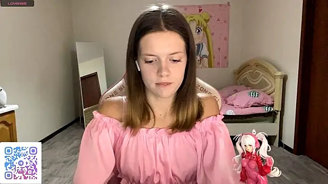 VibeQueenLucy online show from 09/29/25, 04:01