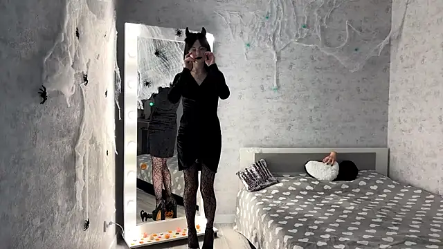 FakeLamb online show from 10/26/25, 09:10