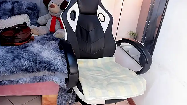 Miyu Komori online show from 04/23/26, 07:49