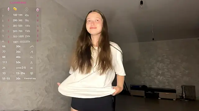 Snapshot of CharlynDini chatting on 09/12/25, 03:34 CharlynDini online show from 09/12/25, 03:34