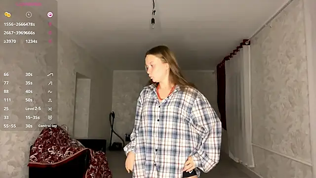 Snapshot of CharlynDini chatting on 09/18/25, 03:14 CharlynDini online show from 09/18/25, 03:14