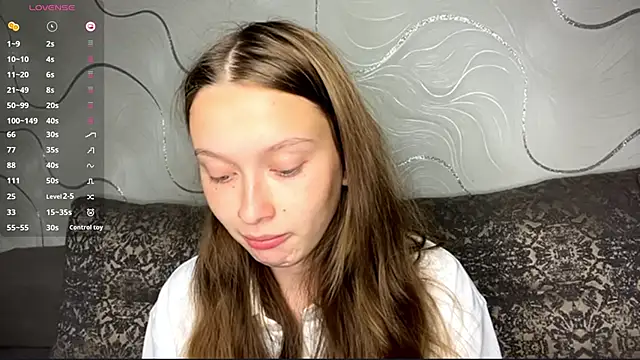 Snapshot of CharlynDini chatting on 10/03/25, 03:20 CharlynDini online show from 10/03/25, 03:20