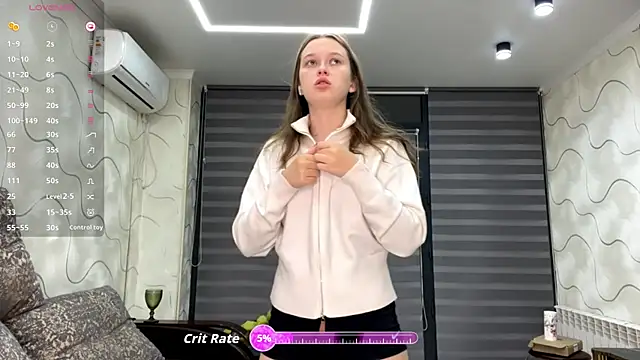 Snapshot of CharlynDini chatting on 10/14/25, 03:46 CharlynDini online show from 10/14/25, 03:46