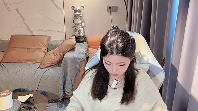 Snapshot of Lixinel-520 chatting on 11/20/25, 01:28 Lixinel-520 online show from 11/20/25, 01:28