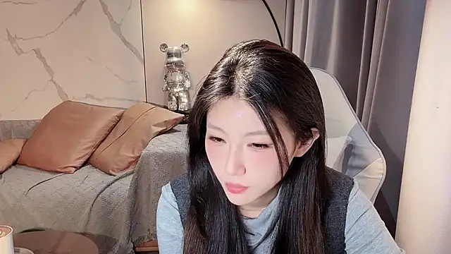 Snapshot of Lixinel-520 chatting on 11/24/25, 06:13 Lixinel-520 online show from 11/24/25, 06:13