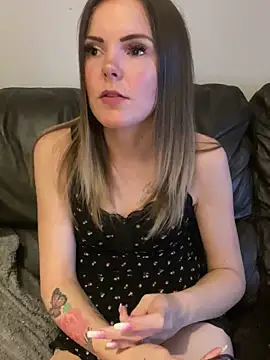 Snapshot of SexyLoLoUK chatting on 09/23/25, 09:51 SexyLoLoUK online show from 09/23/25, 09:51