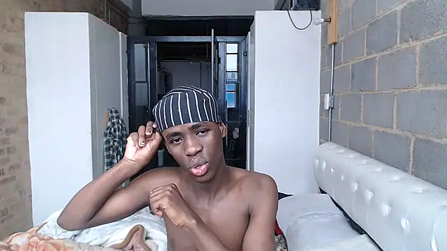 Snapshot of Vince_Favent chatting on 09/28/25, 10:31 Vince Favent online show from 09/28/25, 10:31